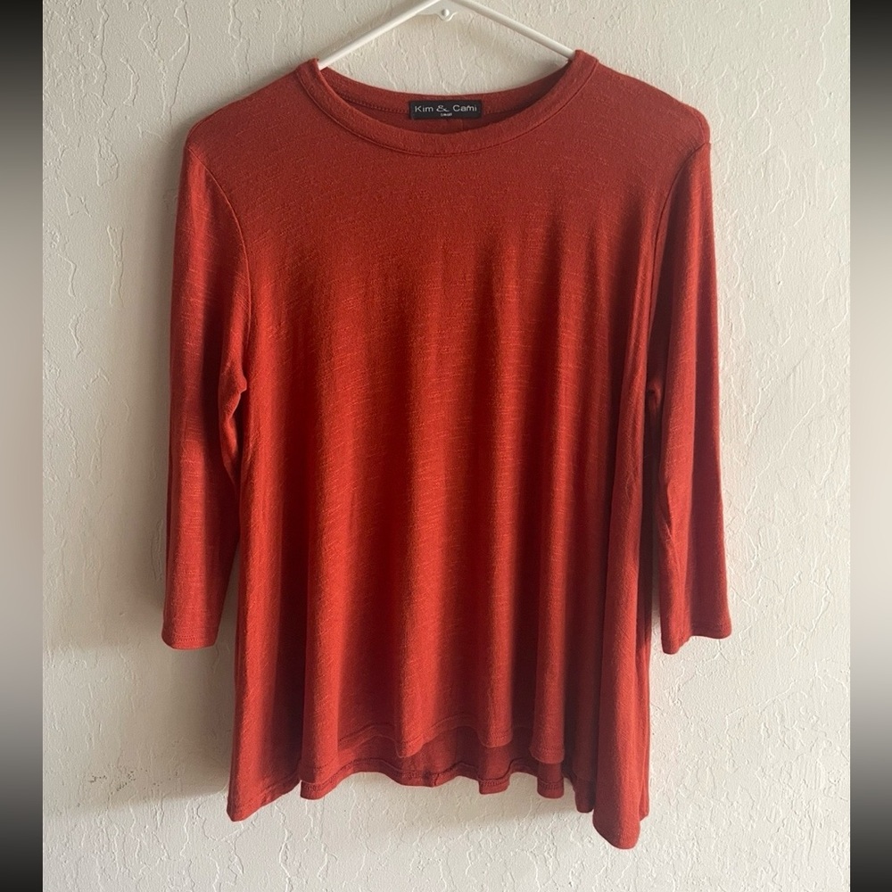 Kim & Cami Burnt Orange Swing Top Small Soft Stretch Knit